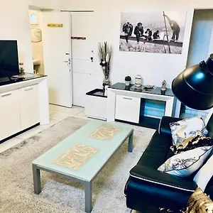  Hébergement de vacances Maison 2 - - 4 Pers - 300m Metro France
